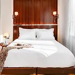 Fiori 41-By Adam Hotels